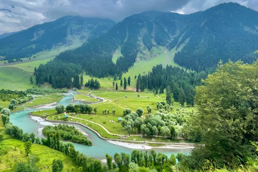 A Honeymoon Getaway to Kashmir ( 7 Days)